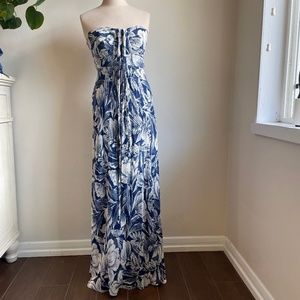 Donna Ricco NY size 4 floor length gown in blue floral